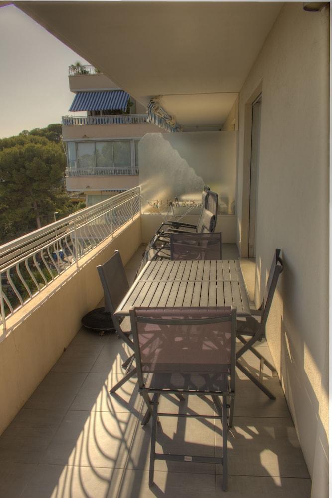 Studio 3 Etoiles Vue Mer 150M Plages Parking Clim Wifi คานส์ ภายนอก รูปภาพ