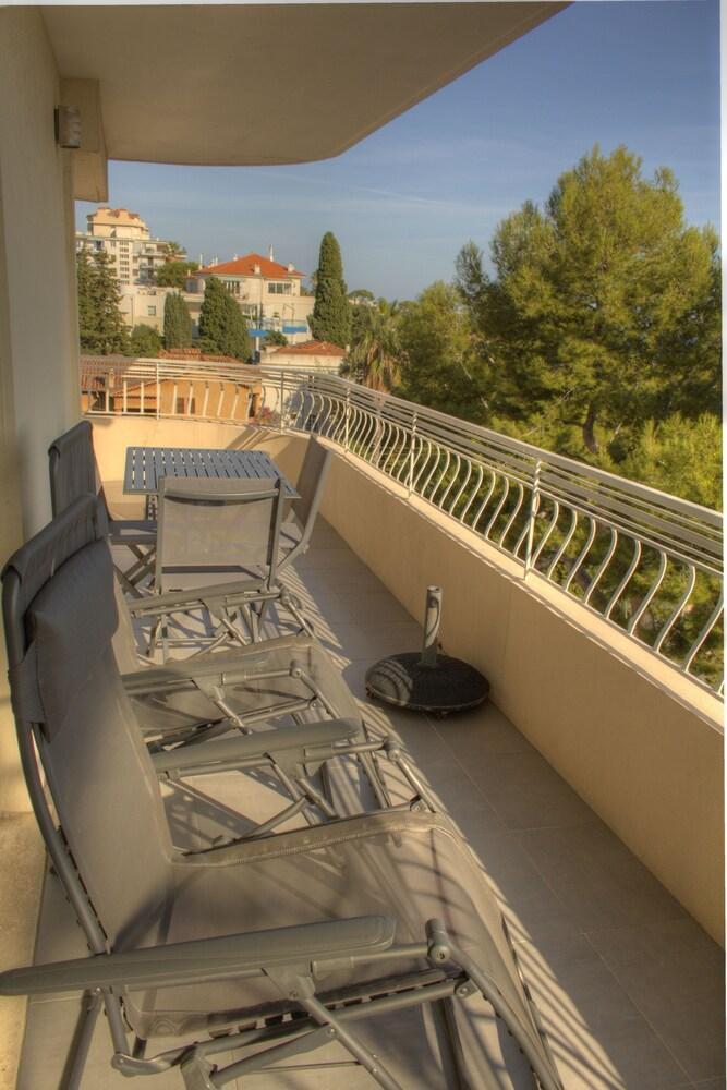 Studio 3 Etoiles Vue Mer 150M Plages Parking Clim Wifi คานส์ ภายนอก รูปภาพ