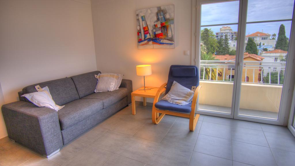 Studio 3 Etoiles Vue Mer 150M Plages Parking Clim Wifi คานส์ ห้อง รูปภาพ