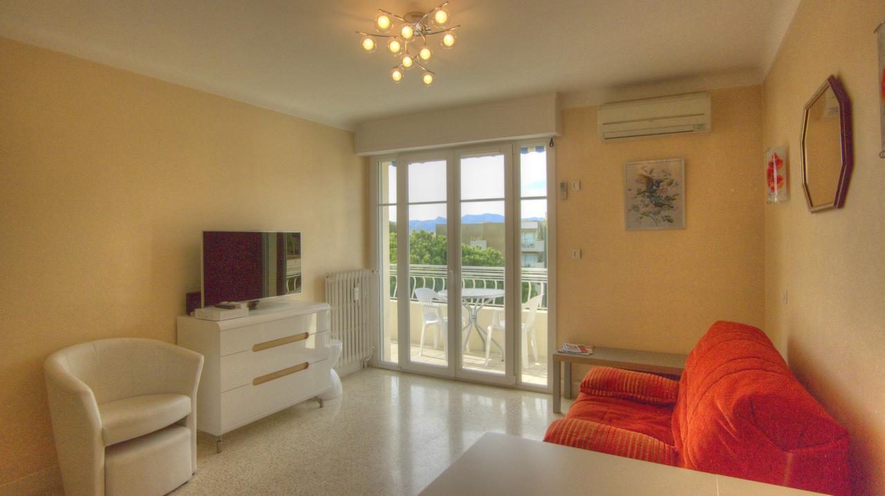 Studio 3 Etoiles Vue Mer 150M Plages Parking Clim Wifi คานส์ ภายนอก รูปภาพ